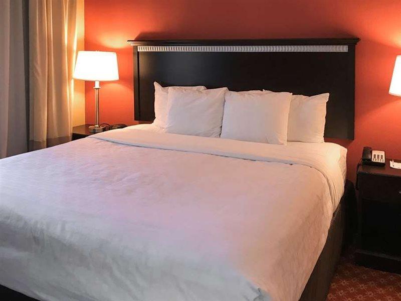 Clarion Hotel & Conference Center Toms River Esterno foto