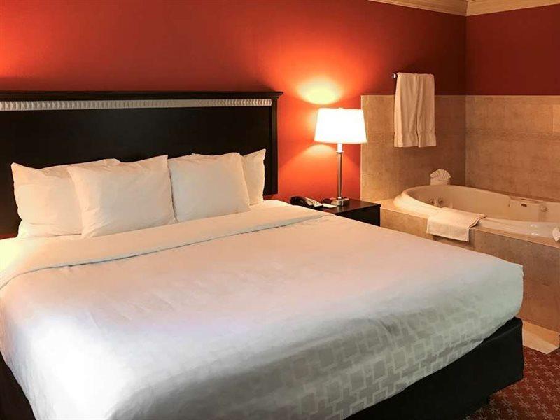 Clarion Hotel & Conference Center Toms River Esterno foto