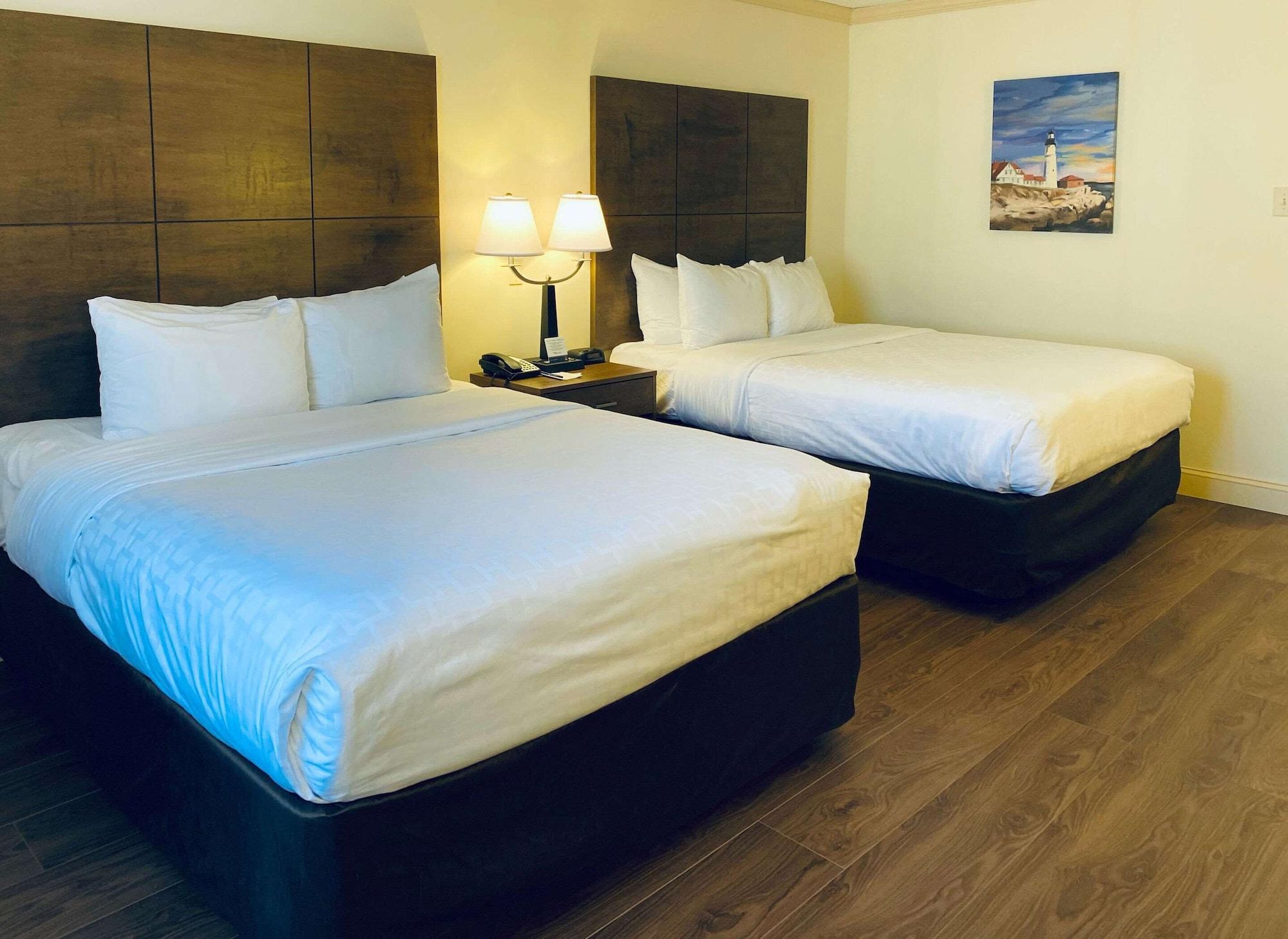 Clarion Hotel & Conference Center Toms River Esterno foto