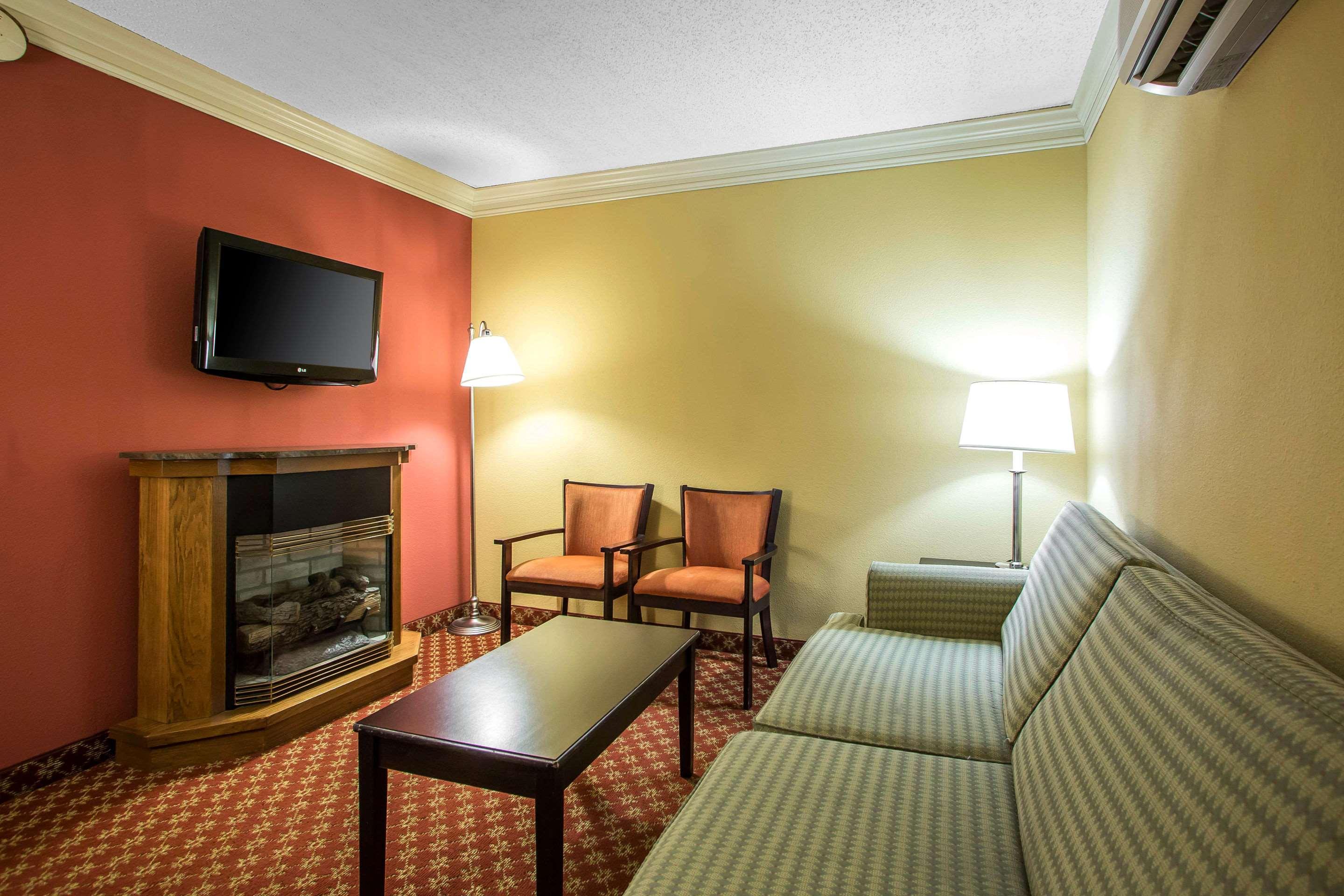 Clarion Hotel & Conference Center Toms River Esterno foto