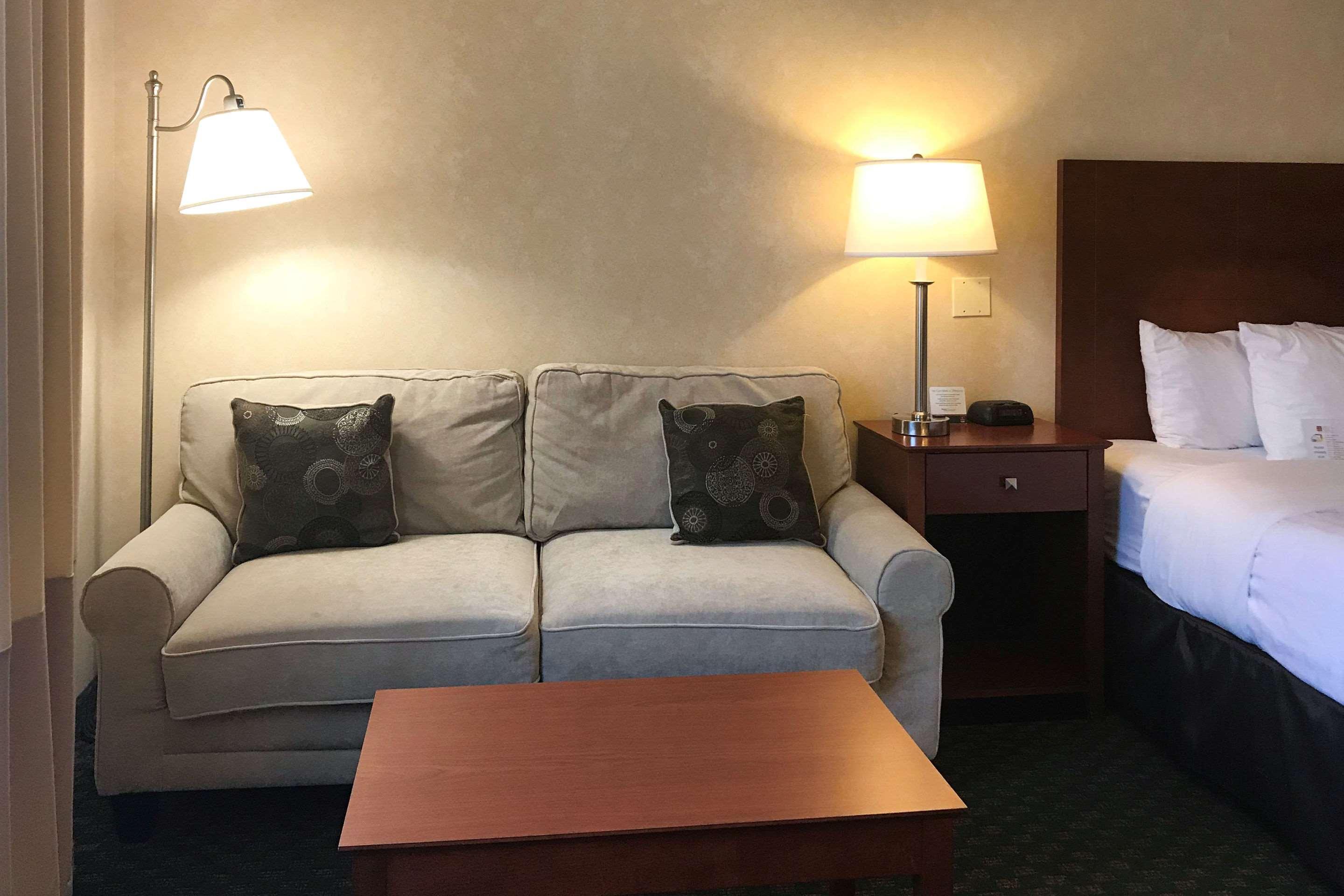 Clarion Hotel & Conference Center Toms River Esterno foto