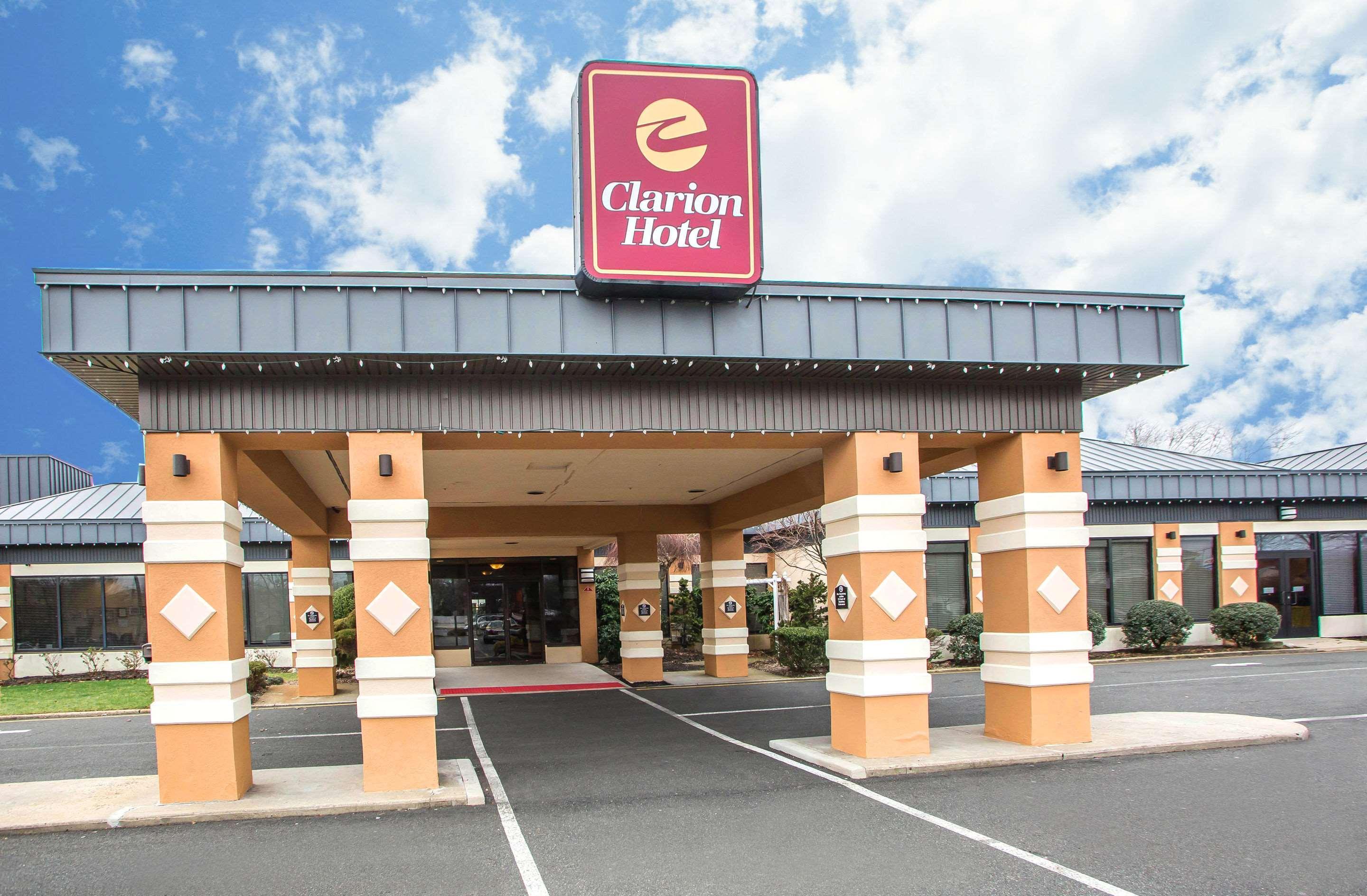 Clarion Hotel & Conference Center Toms River Esterno foto