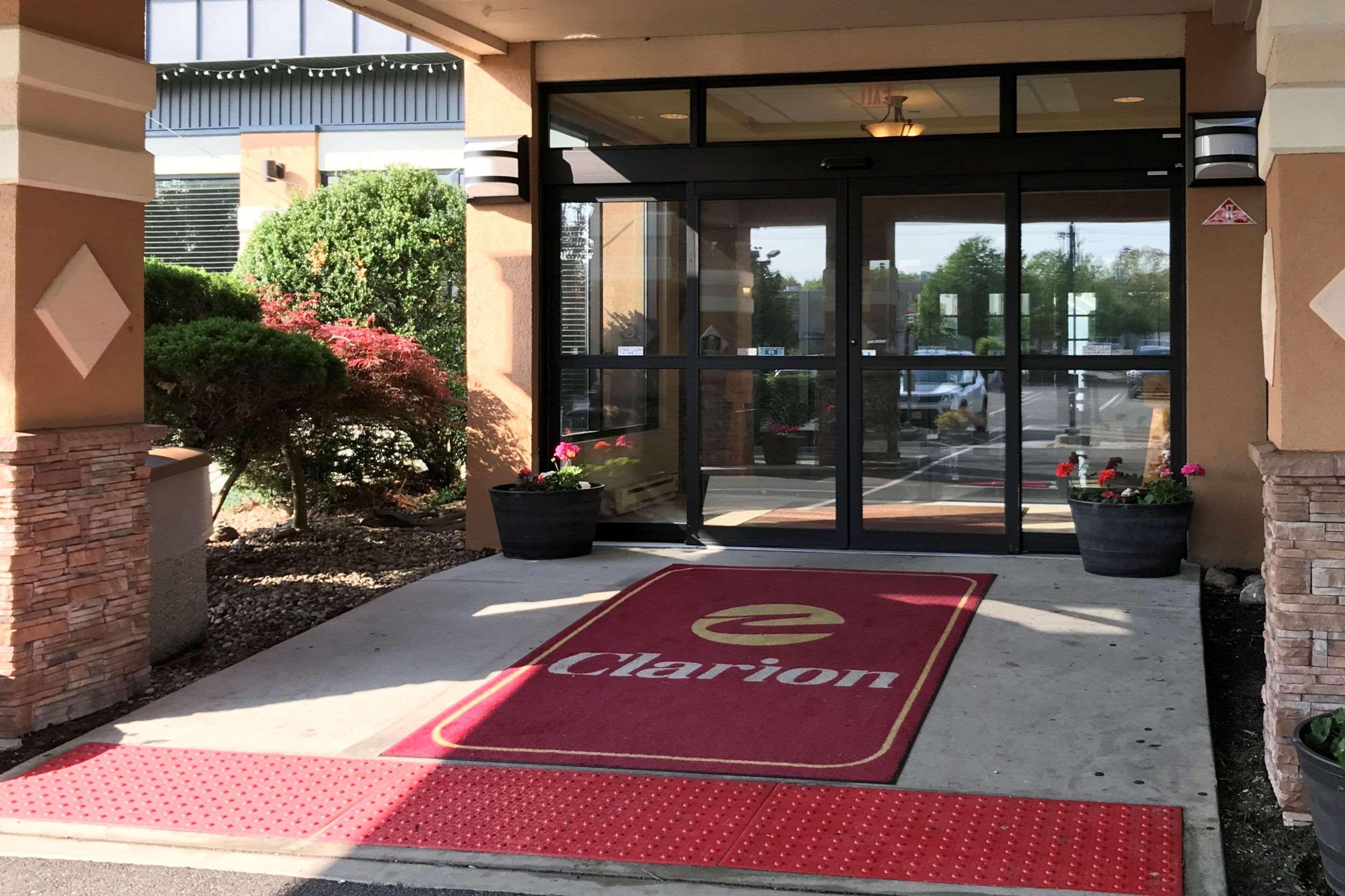 Clarion Hotel & Conference Center Toms River Esterno foto