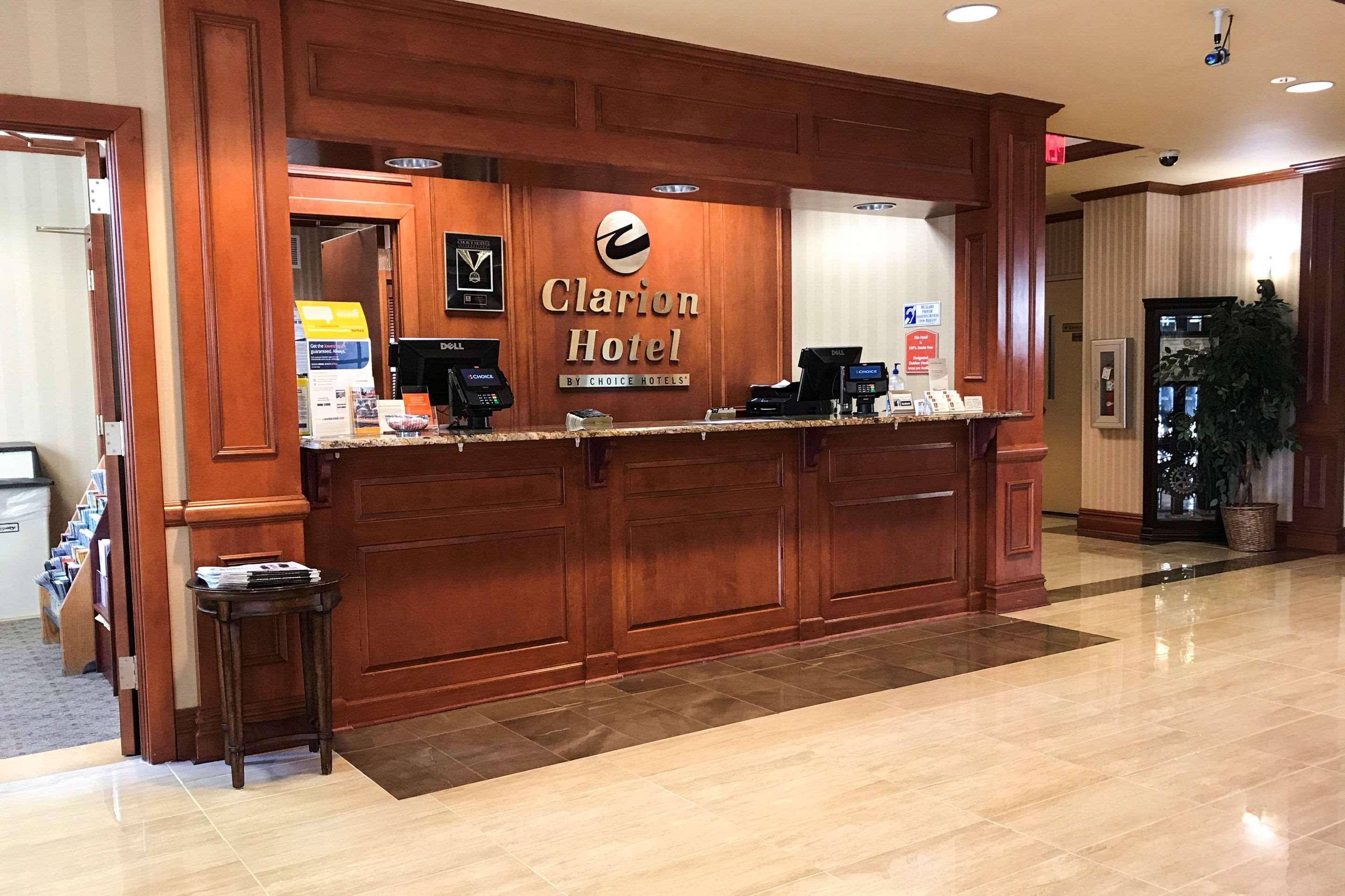 Clarion Hotel & Conference Center Toms River Esterno foto