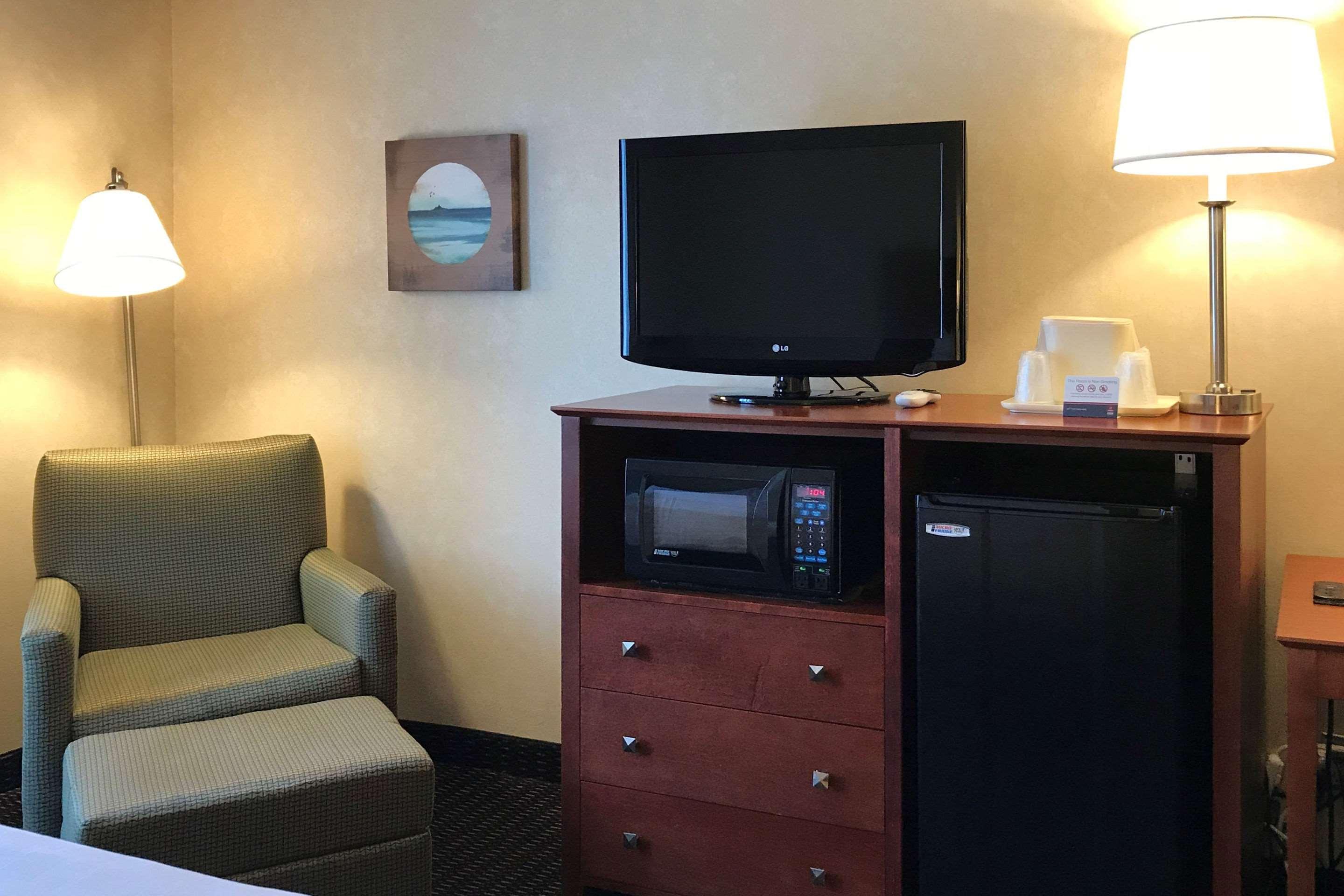 Clarion Hotel & Conference Center Toms River Esterno foto