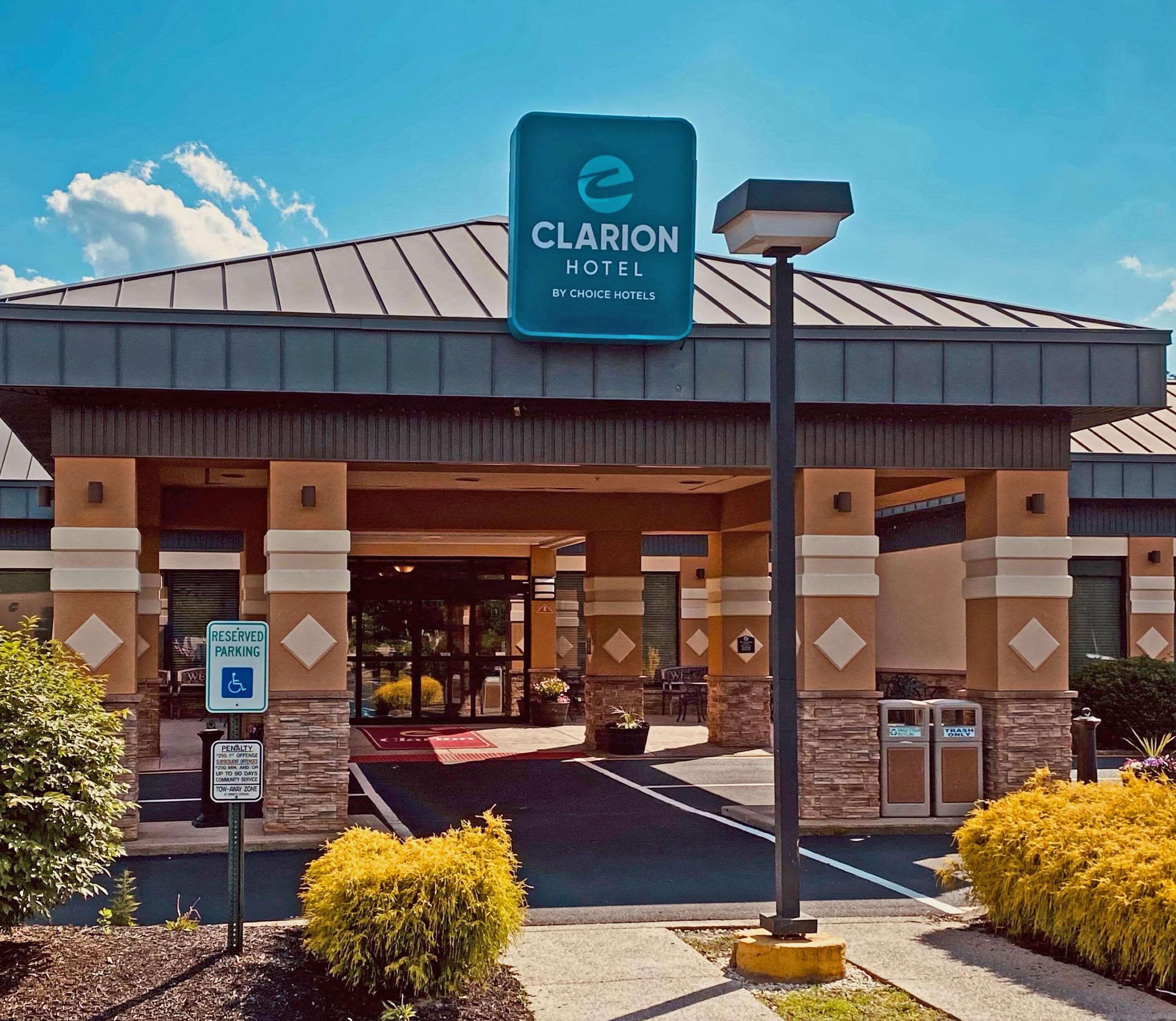 Clarion Hotel & Conference Center Toms River Esterno foto