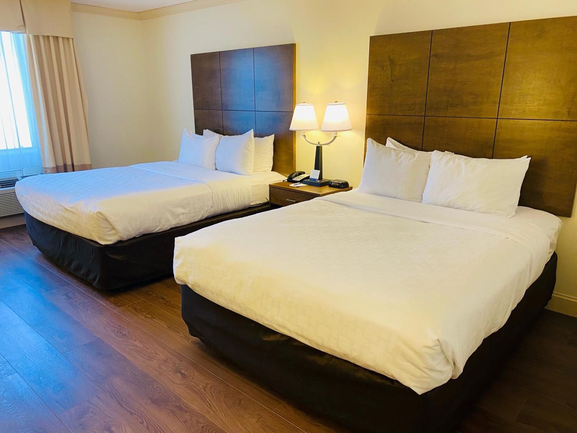 Clarion Hotel & Conference Center Toms River Esterno foto